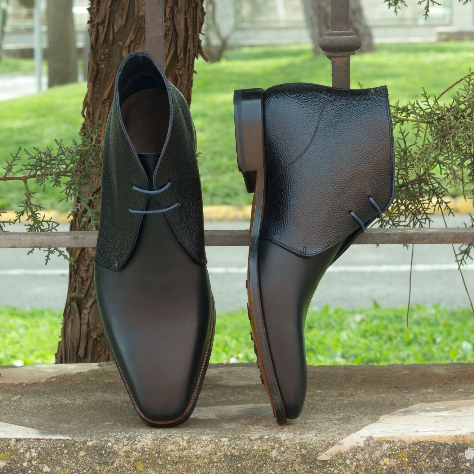 Navy Pebble Grain Chukka